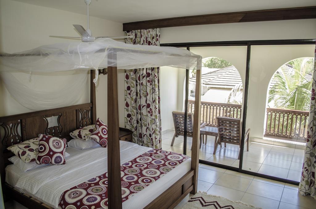 Lotfa Resort Diani Диани Бийч Екстериор снимка