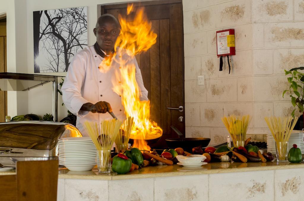 Lotfa Resort Diani Диани Бийч Екстериор снимка