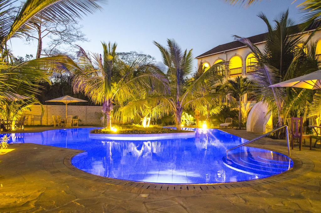 Lotfa Resort Diani Диани Бийч Екстериор снимка